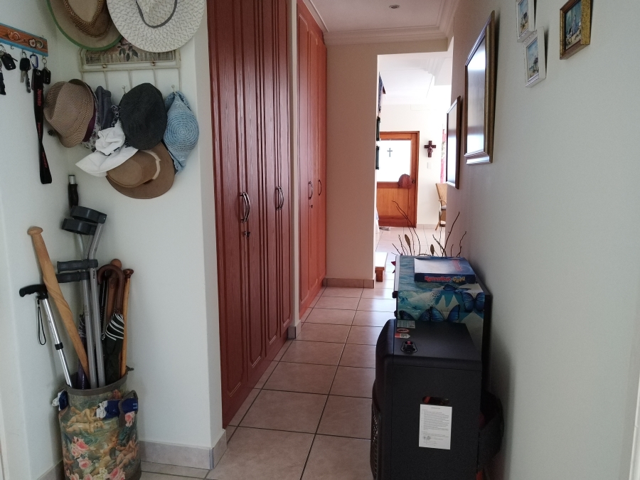 2 Bedroom Property for Sale in Reebok Western Cape